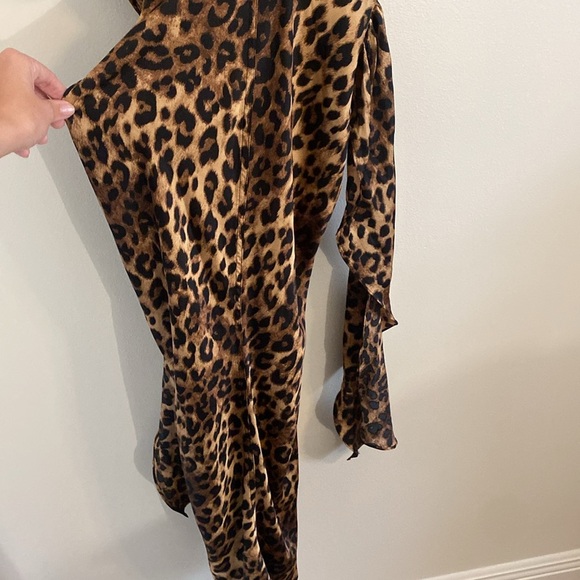 Mable NWT Vivian Leopard Midi Dress size Small - Picture 9 of 10